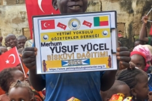 Afrika BENİN bisküvi dağıtımı Eylül 2022 Yetimi yoksulu gözetenler Derneği 