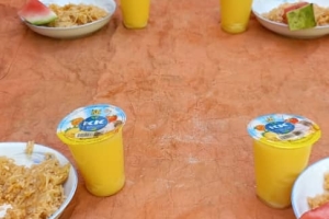 Yemek dağıtımı 
