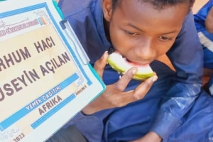 Yemek dağıtımı 