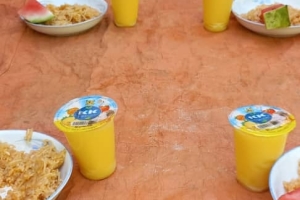 Yemek dağıtımı 