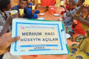 Yemek dağıtımı 