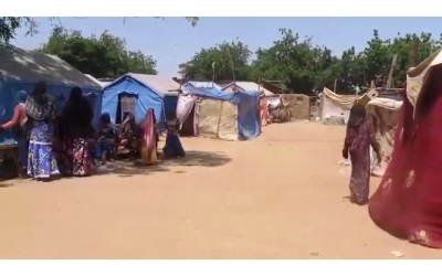 Selin vurduğu Afrika Kamerun\\\\\\\\\\\\\\\'da evsiz kalan çadırlarda yaşayan yetim ve yoksul ailelere ekmek dağıtımı yapıldı.