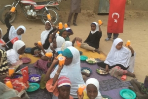 Afrika Çad yemek dağıtımı
