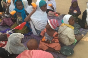 Afrika Çad yemek dağıtımı