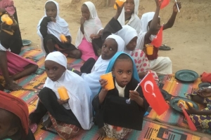 Afrika Çad yemek dağıtımı
