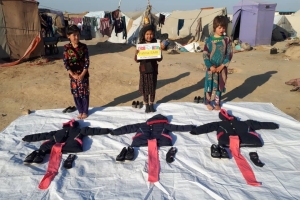 Afganistan Yetim Giydirme kıyafet dağıtımı 2022