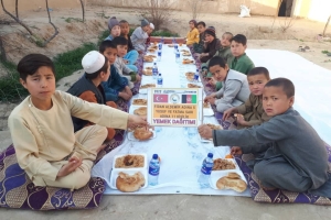 Afganistan bölgesindeki yemek dağıtımlarimiz devam ediyor