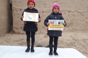 Afganistan Yetim Giydirme kıyafet dağıtımı 2022