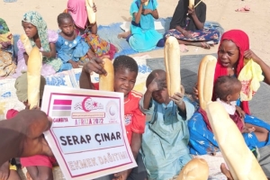 Dünyanın 6.en fakir ülkesi Afrika Gambiya'da ekmek dağıtımı organizasyonumuz