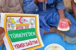 Dünyanın 2.en Fakir ülkesi Afrika Orta Afrika Cumhuriyeti yemek dağıtımı 20 Görsel