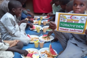 Dünyanın 2.en Fakir ülkesi Afrika Orta Afrika Cumhuriyeti yemek dağıtımı 20 Görsel