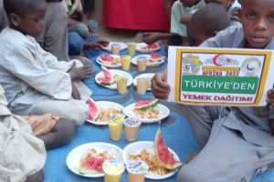 Dünyanın 2.en Fakir ülkesi Afrika Orta Afrika Cumhuriyeti yemek dağıtımı 20 Görsel