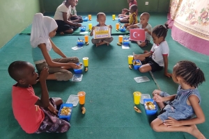 Madagaskar da yemek dağıtımı