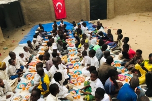 Afrika Çad bölgesinde iftar yemeği dağıtımı yapıldı Ramazan 2022