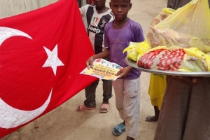 Afrika Kamerun Adak kurban kesimi ve ihtiyaç sahibi ailelere dağıtımı Temmuz 2022