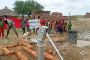 Afrika Nijer Su kuyusu etrafının yalaginin yapılması Murat Küçük sukuyusu 2022 