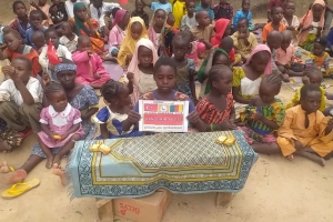 Afrika Kamerun çocukları sevindirme bisküvi dağıtımı gerçekleştirildi Ağustos 2022