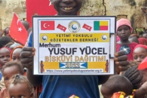 Afrika BENİN bisküvi dağıtımı Eylül 2022 Yetimi yoksulu gözetenler Derneği 