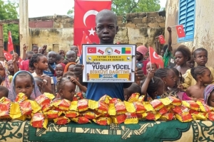 Afrika BENİN bisküvi dağıtımı Eylül 2022 Yetimi yoksulu gözetenler Derneği 