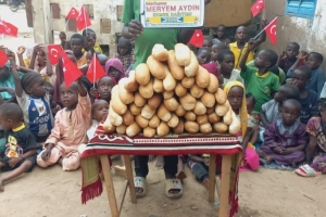 Ekmek dağıtımlarımız devam ediyor Bugün Afrika Benin de yetim ve yoksul ailelere dağıtıldı Eylül 2022