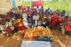 Afrika Benin'de yetim ve yoksul ailelere ekmek dağıtımı yapıldı Yetimi ve yoksulu gözetenler Derneği Eylül 2022