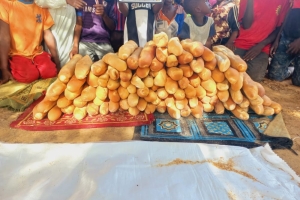 Afrika Benin'de yetim ve yoksul ailelere ekmek dağıtımı yapıldı Yetimi ve yoksulu gözetenler Derneği Eylül 2022