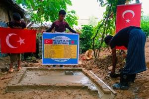 Hz.lut aleyhisselam su kuyusu sondaj çalışması suyun bulunması boruların döşenmesi 