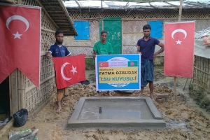 Arakan kampları Merhume FATMA Õzbudak su kuyusu sondaj ve suyun bulunması kuyu taşı yapilmasi