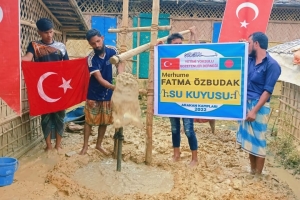 Arakan kampları Merhume FATMA Õzbudak su kuyusu sondaj ve suyun bulunması kuyu taşı yapilmasi