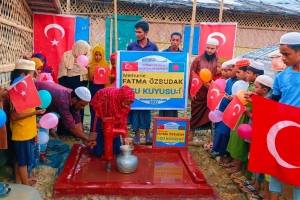 Merhume FATMA Õzbudak su kuyusu açılışınıi yaptık ARAKAN KAMPLARI Ekim 2022