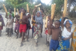 Madagaskardaki ekmek Dağıtımlarımız devam ediyor Yetimi yoksulu gozetenler uluslararası insani yardım ve eğitim derneği 