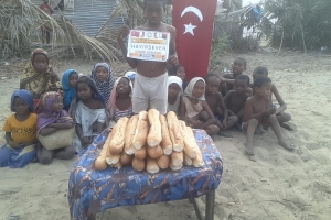 Madagaskardaki ekmek Dağıtımlarımız devam ediyor Yetimi yoksulu gozetenler uluslararası insani yardım ve eğitim derneği 