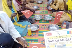 Afrika Kamerun yemek dağıtımı Kasım 2022 