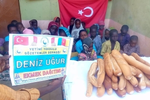 Afrika Kamerun ekmek dağıtımı 2022