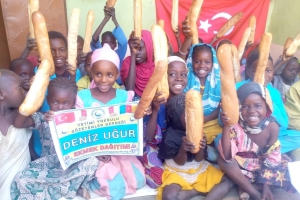 Afrika Kamerun ekmek dağıtımı 2022