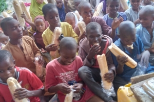 Afrika Nijerya bölgesinde yetim ve yoksul çocuklara ekmek dağıtımı yapıldı Kasım 2022 