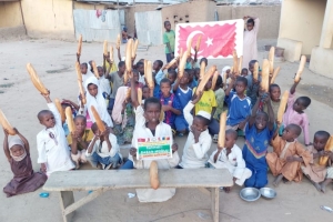 Afrika Çad bölgesinde yetim ve yoksul çocuklara ekmek dağıtımında bulunduk Kasım 2022 