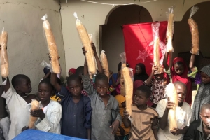 Nijerya'da ekmek dağıtımlarimiz devam ediyor 