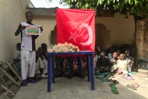 Nijerya'da ekmek dağıtımlarimiz devam ediyor 