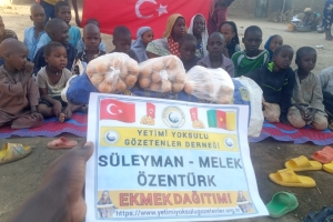 Bugün Afrika Çad Kamerun ulkelerinde ekmek dağıtımında bulunduk