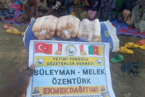 Bugün Afrika Çad Kamerun ulkelerinde ekmek dağıtımında bulunduk