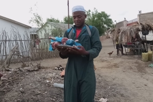 Afrika Madagaskar bölgesinde adak kurbanı kestirip yetim yoksul ailelere evlerinde ziyaret ederek dağıtımında bulunduk
