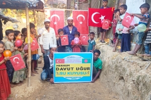 Bangladeş Arakan kampları merhum Davut Uğur su kuyusu temel atma ve sondaj çalışmaları