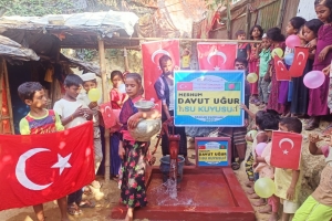 Bangladeş Arakan kampları merhum Davut Uğur su kuyusu açılış töreni
