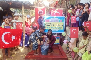 Bangladeş Arakan kampları merhum Davut Uğur su kuyusu açılış töreni