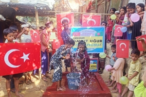 Bangladeş Arakan kampları merhum Davut Uğur su kuyusu açılış töreni