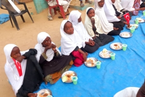 Afrika Çad yemek dağıtımlarımız devam ediyor Yetimi yoksulu gozetenler derneği 