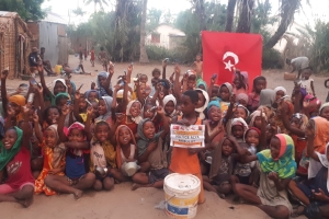 Afrika Madagaskar çocukları sevindirme çikolata dağıtımı Aralık 2022