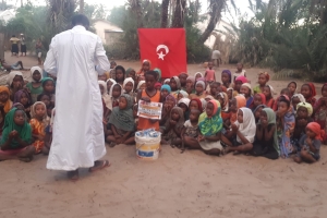 Afrika Madagaskar çocukları sevindirme çikolata dağıtımı Aralık 2022