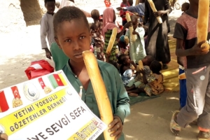 Afrika Kamerun ekmek dağıtımı Aralık 2022